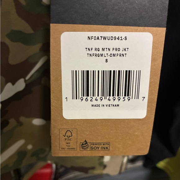 The North Face Supreme Camo Jacket - Picture 9 of 12